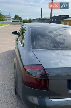 Седан Audi A4 2001 в 