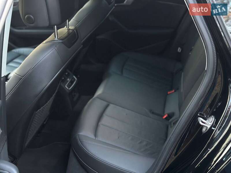 Седан Audi A4 2019 в Полтаві