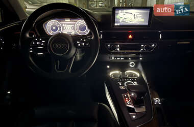 Седан Audi A4 2019 в 