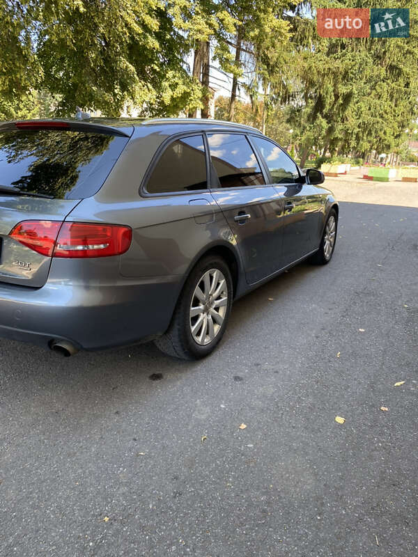 Універсал Audi A4 2012 в Тростянці