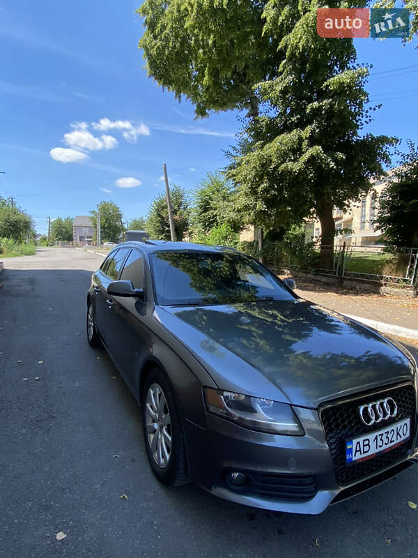 Універсал Audi A4 2012 в Тростянці