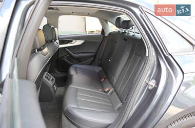 Седан Audi A4 2016 в 