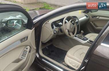 Седан Audi A4 2010 в 