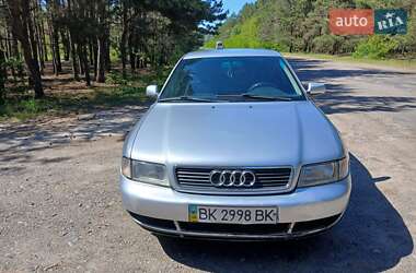 Седан Audi A4 1997 в 