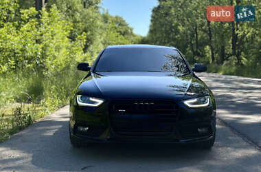 Седан Audi A4 2014 в 