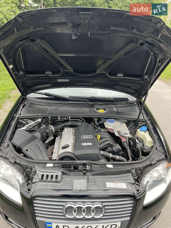 Седан Audi A4 2006 в Гнивани