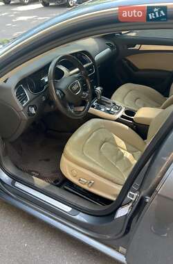 Седан Audi A4 2012 в Полтаве