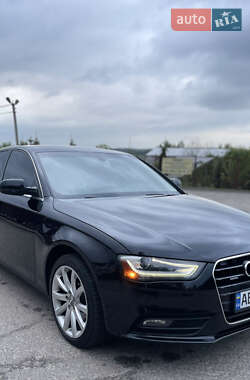 Седан Audi A4 2013 в 