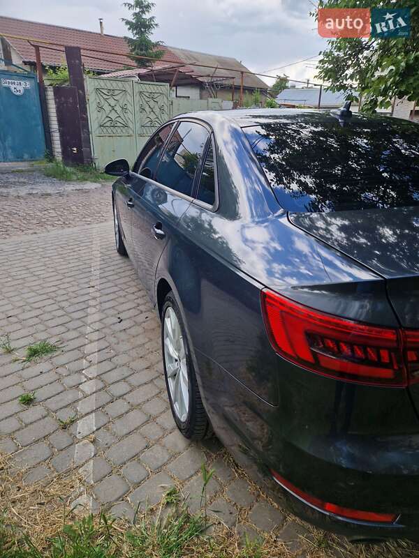Седан Audi A4 2017 в Николаеве