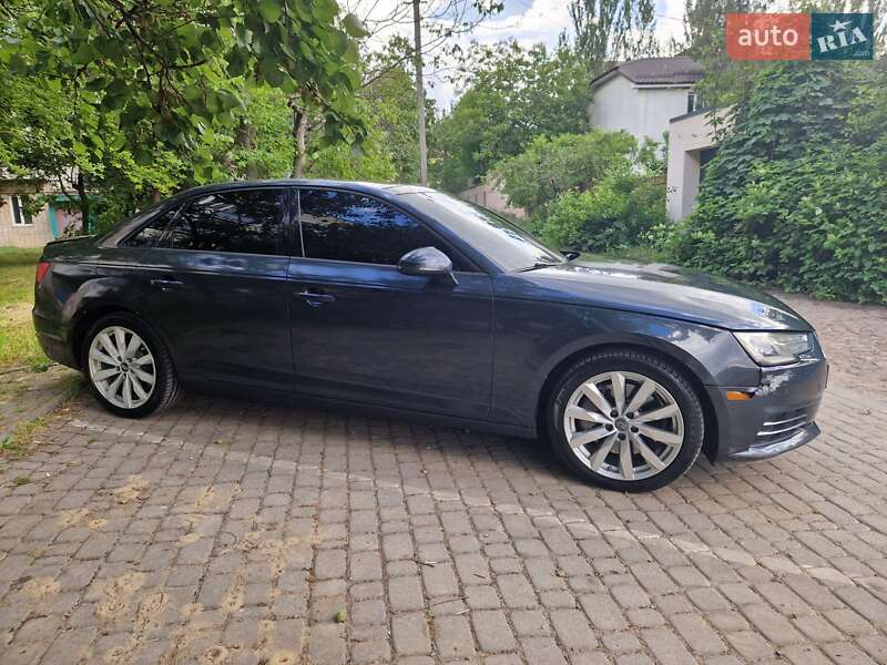 Седан Audi A4 2017 в Николаеве
