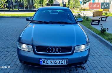 Седан Audi A4 2000 в 