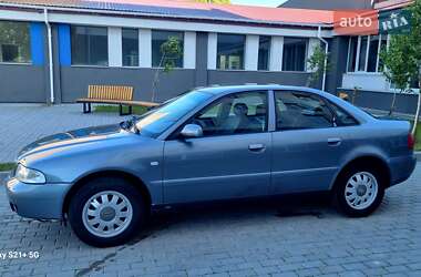 Седан Audi A4 2000 в 