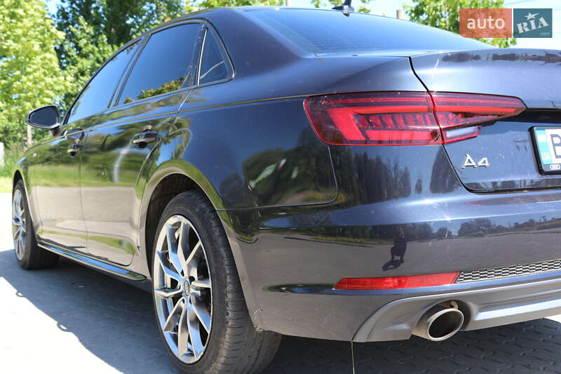 Седан Audi A4 2017 в Львове