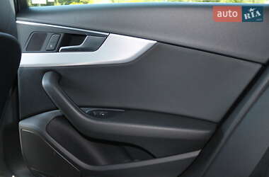 Седан Audi A4 2017 в 