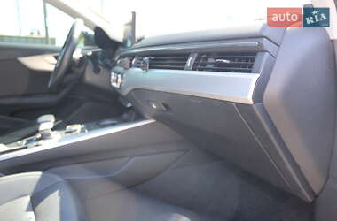 Седан Audi A4 2017 в Львове