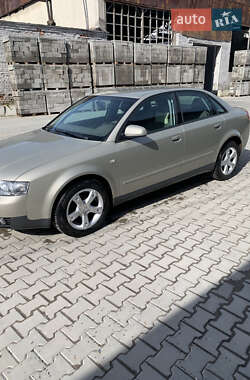 Седан Audi A4 2001 в 