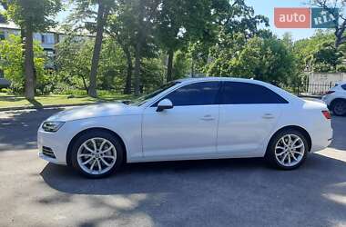 Седан Audi A4 2016 в 