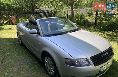 Кабриолет Audi A4 2004 в 
