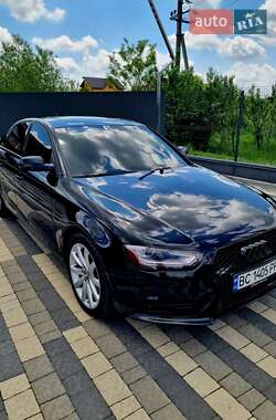 Седан Audi A4 2012 в Львове