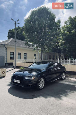 Седан Audi A4 2013 в Измаиле