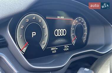 Седан Audi A4 2020 в 