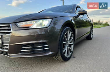 Седан Audi A4 2016 в 
