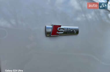 Седан Audi A4 2015 в 