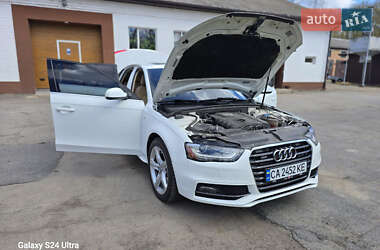 Седан Audi A4 2015 в Умані