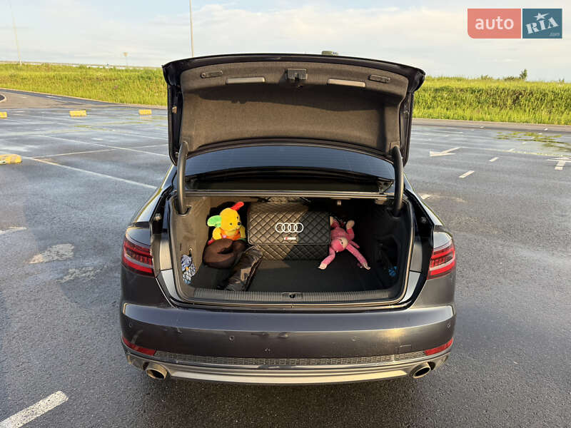 Седан Audi A4 2017 в Львове