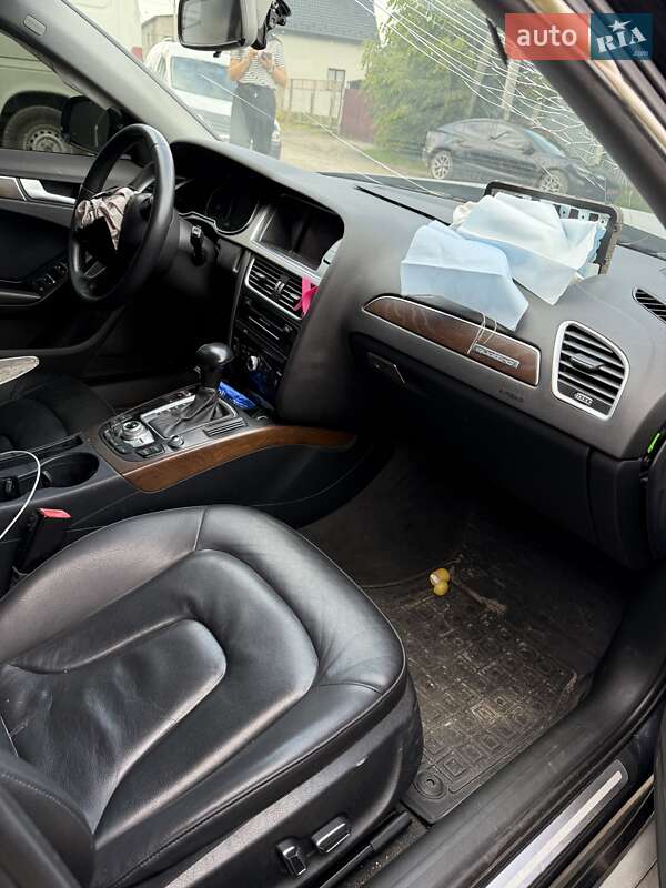 Седан Audi A4 2014 в Львові