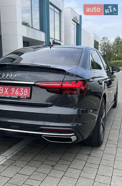 Седан Audi A4 2020 в 