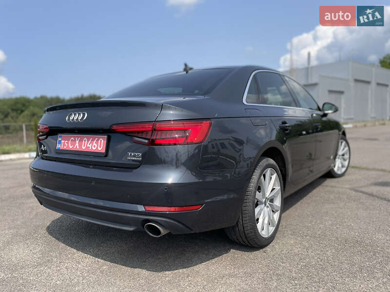 Седан Audi A4 2017 в Ровно