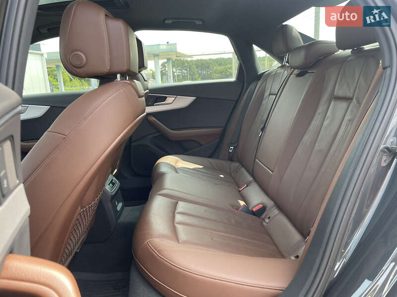 Седан Audi A4 2017 в Ровно