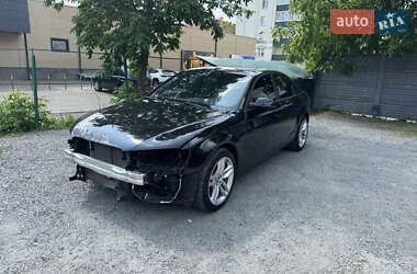 Седан Audi A4 2014 в Рівному