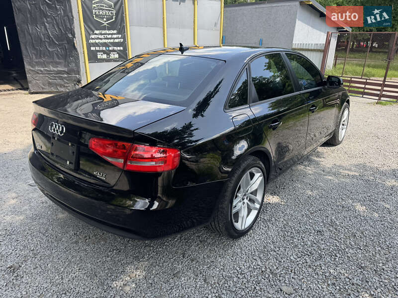 Седан Audi A4 2014 в Рівному