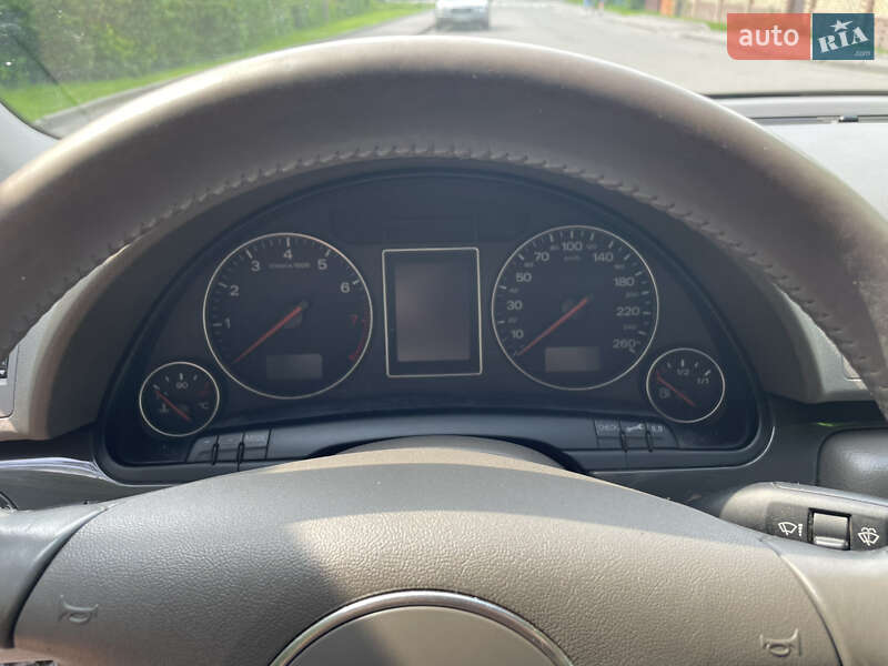 Седан Audi A4 2002 в Луцке