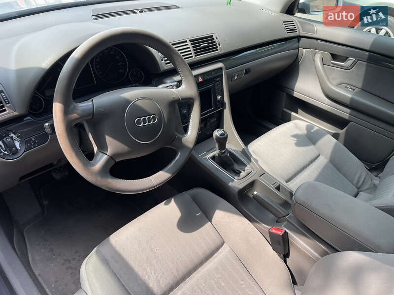 Седан Audi A4 2002 в Луцке