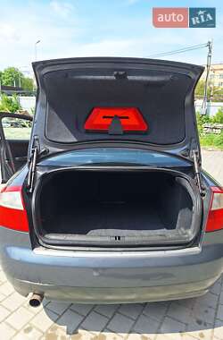 Седан Audi A4 2003 в 