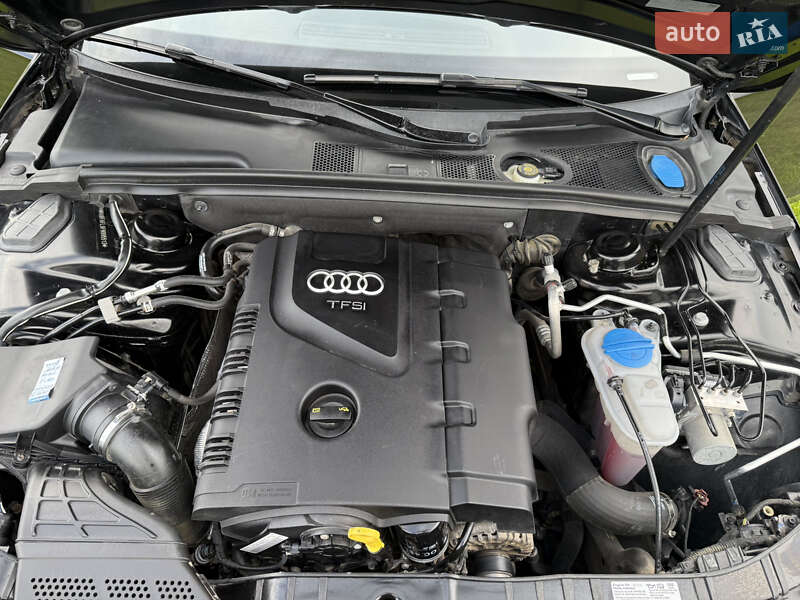 Седан Audi A4 2014 в Львове