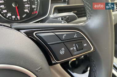 Седан Audi A4 2021 в 
