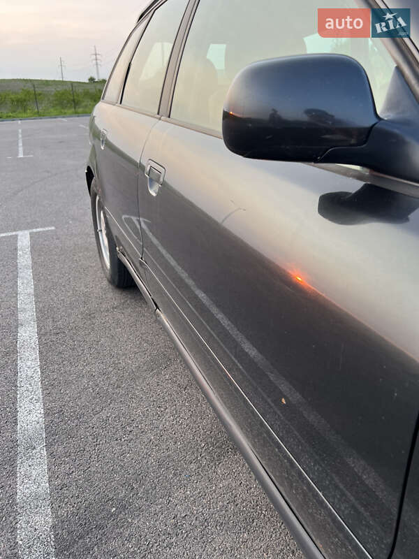 Универсал Audi A4 1997 в Радехове