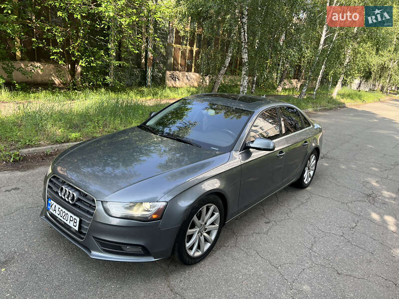 Седан Audi A4 2012 в Києві