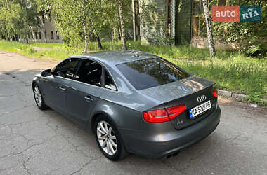 Седан Audi A4 2012 в 