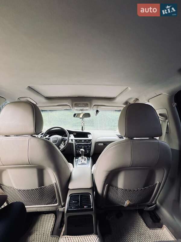 Седан Audi A4 2008 в Нетешине