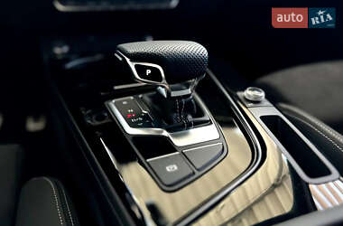 Седан Audi A4 2023 в 