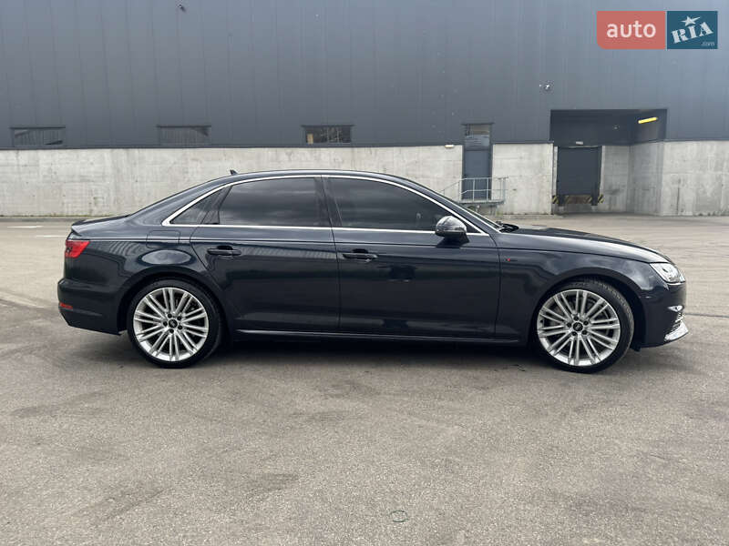 Седан Audi A4 2016 в Киеве