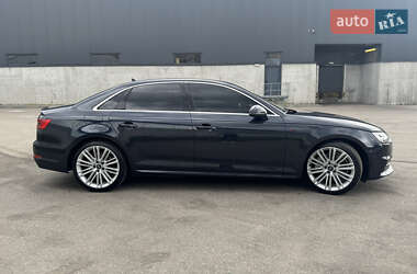 Седан Audi A4 2016 в 
