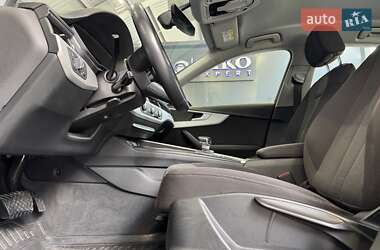 Седан Audi A4 2021 в 