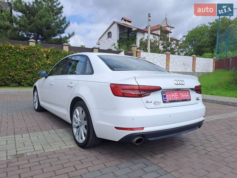 Седан Audi A4 2016 в Луцке
