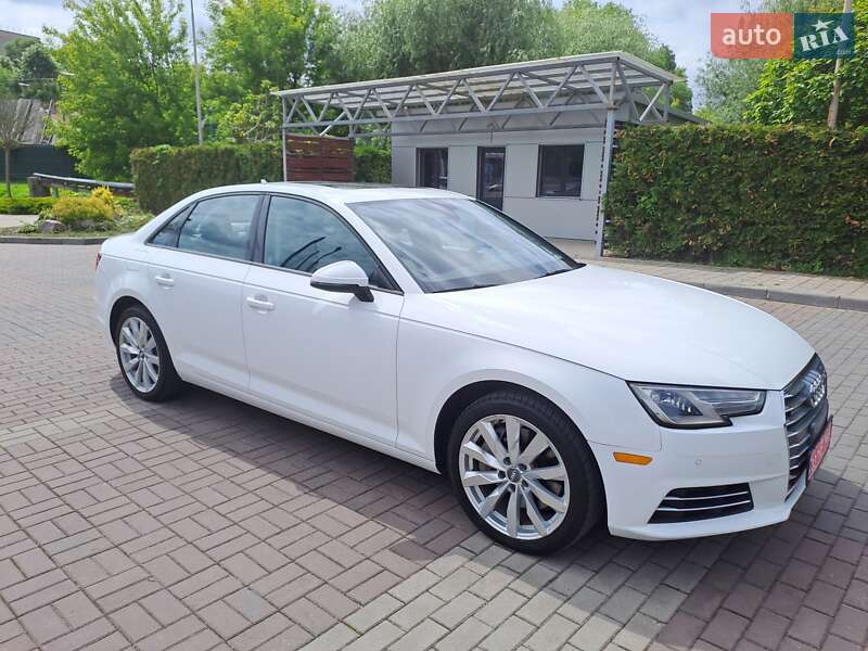 Седан Audi A4 2016 в Луцке